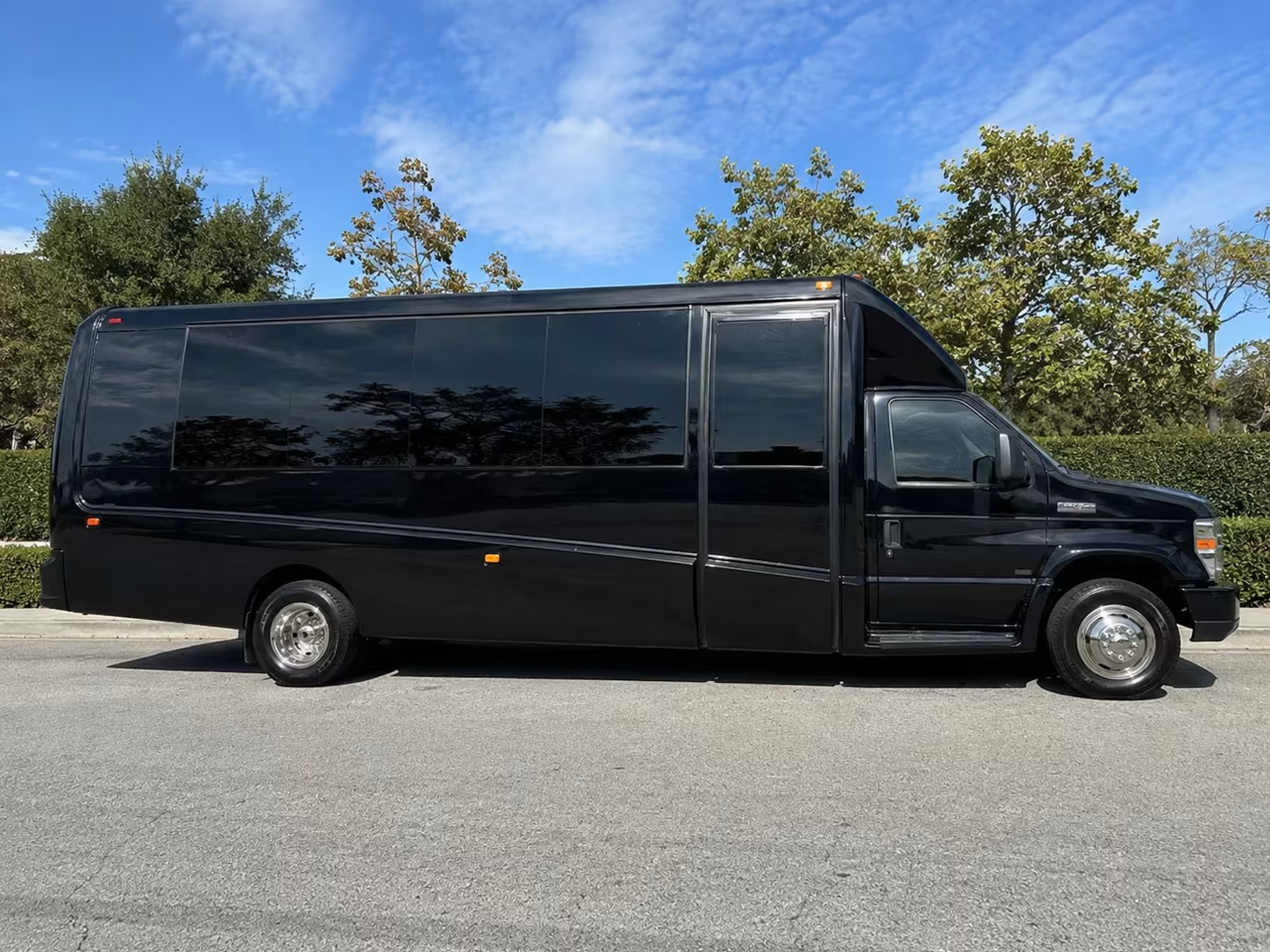 15 passenger minibus